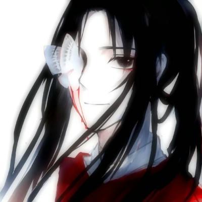 父亲回应女儿太想念老人睡墓碑旁